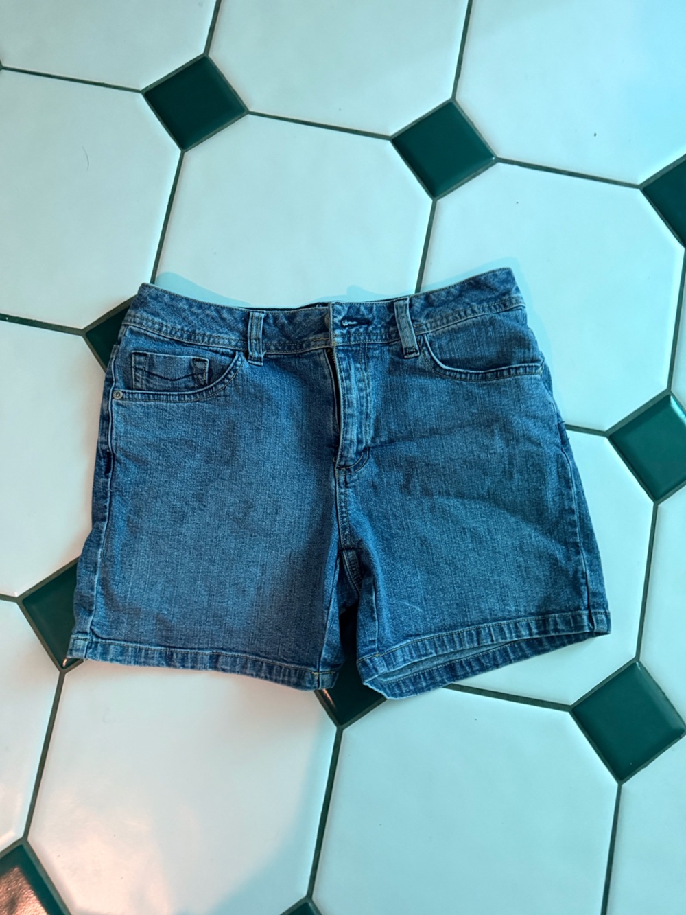 Vintage Mom Jeans Size 4 Blue Denim Shorts with Contrast Stitching